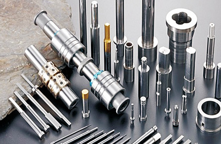 What are the main applications of precision mold accessories in