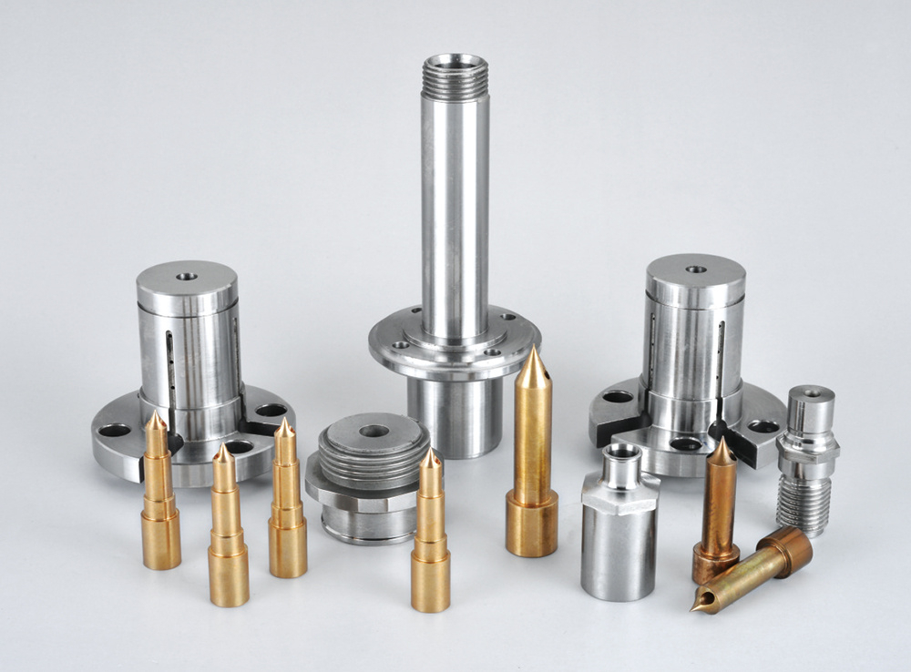 Standard and non-standard parts of mold accessories